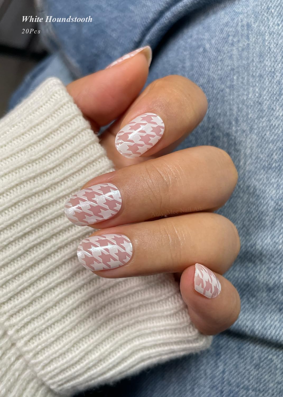 WHITE HOUNDSTOOTH NAILS